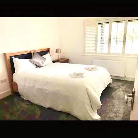 Shangri - La Spacious Family Townhouse Holiday home *